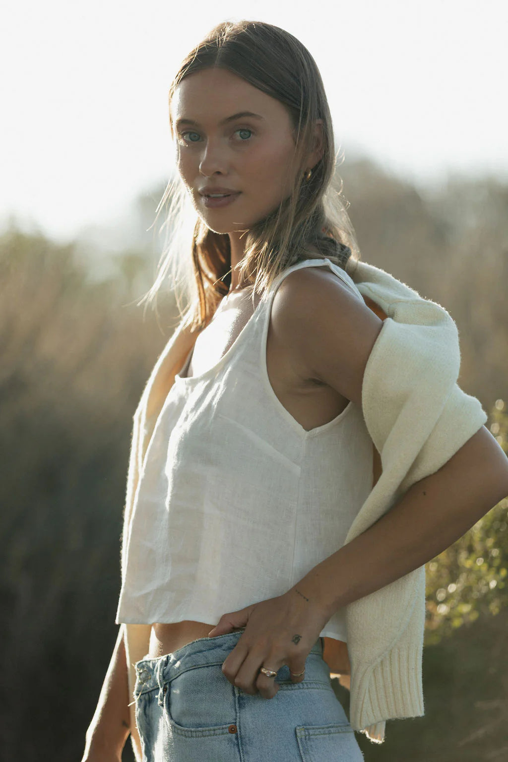 Solai Linen Capri Scoop Neck Tank (M)