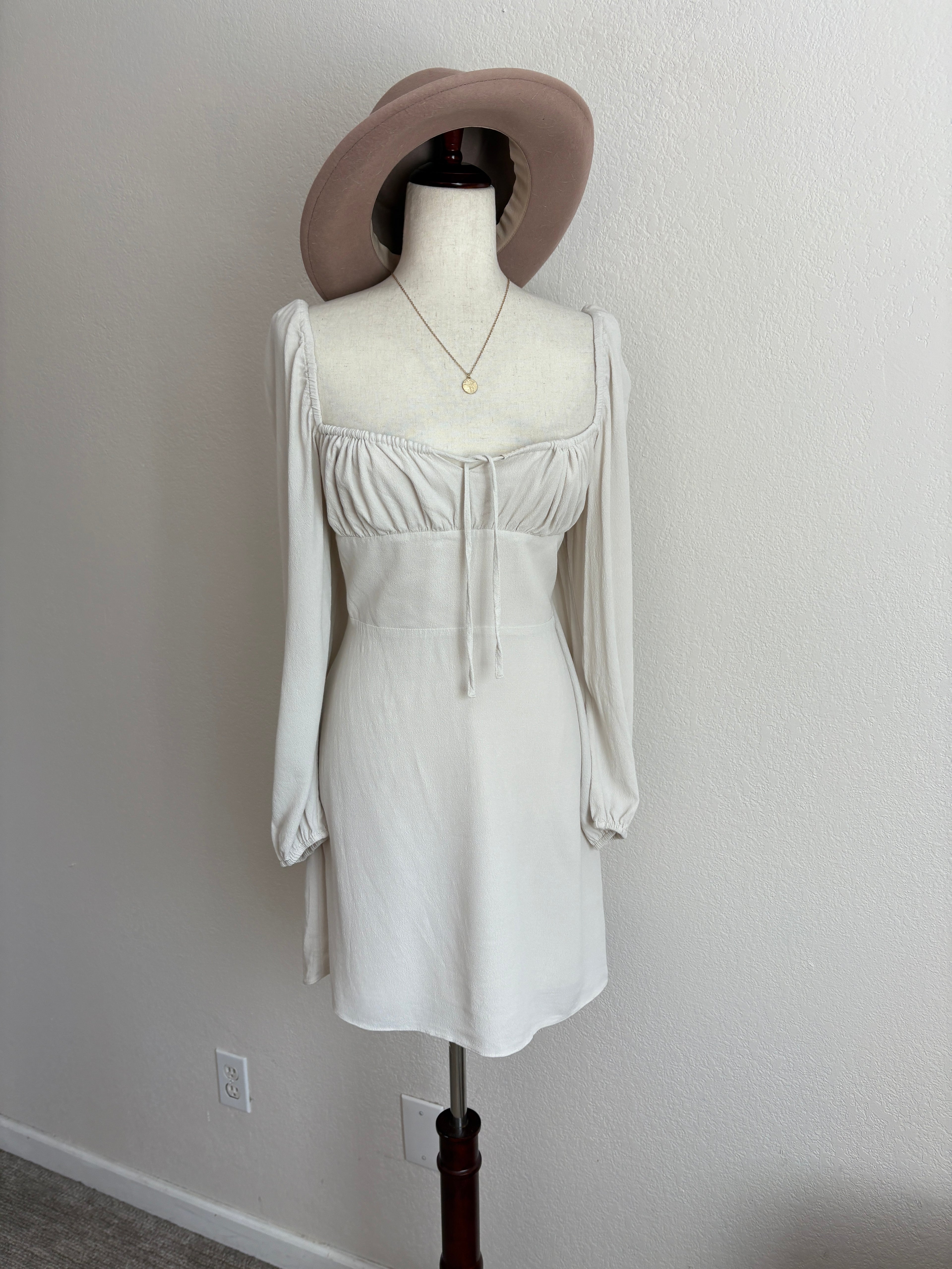 Aritzia Sunday Best Delilah Dress (L)