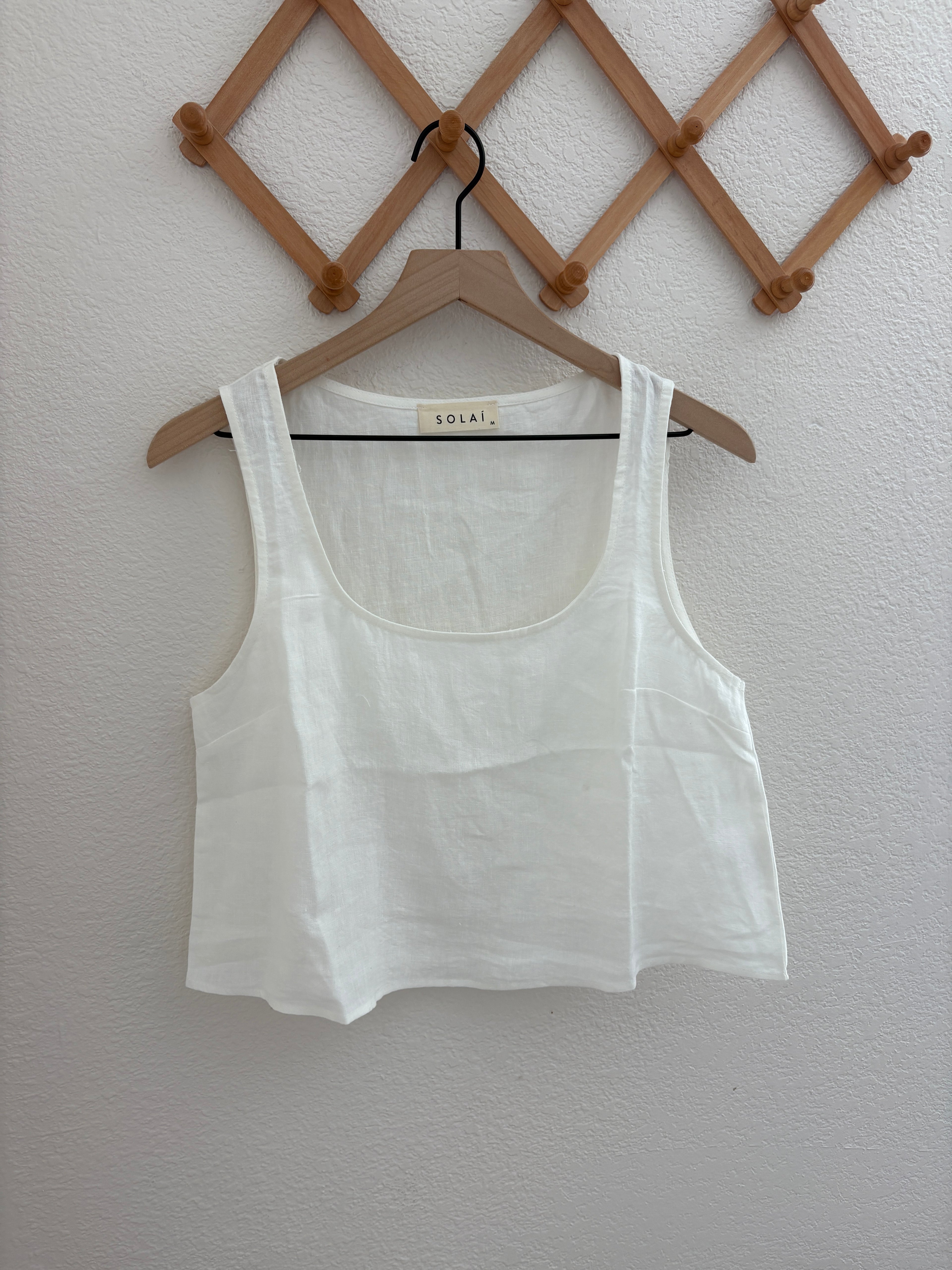 Solai Linen Capri Scoop Neck Tank (M)