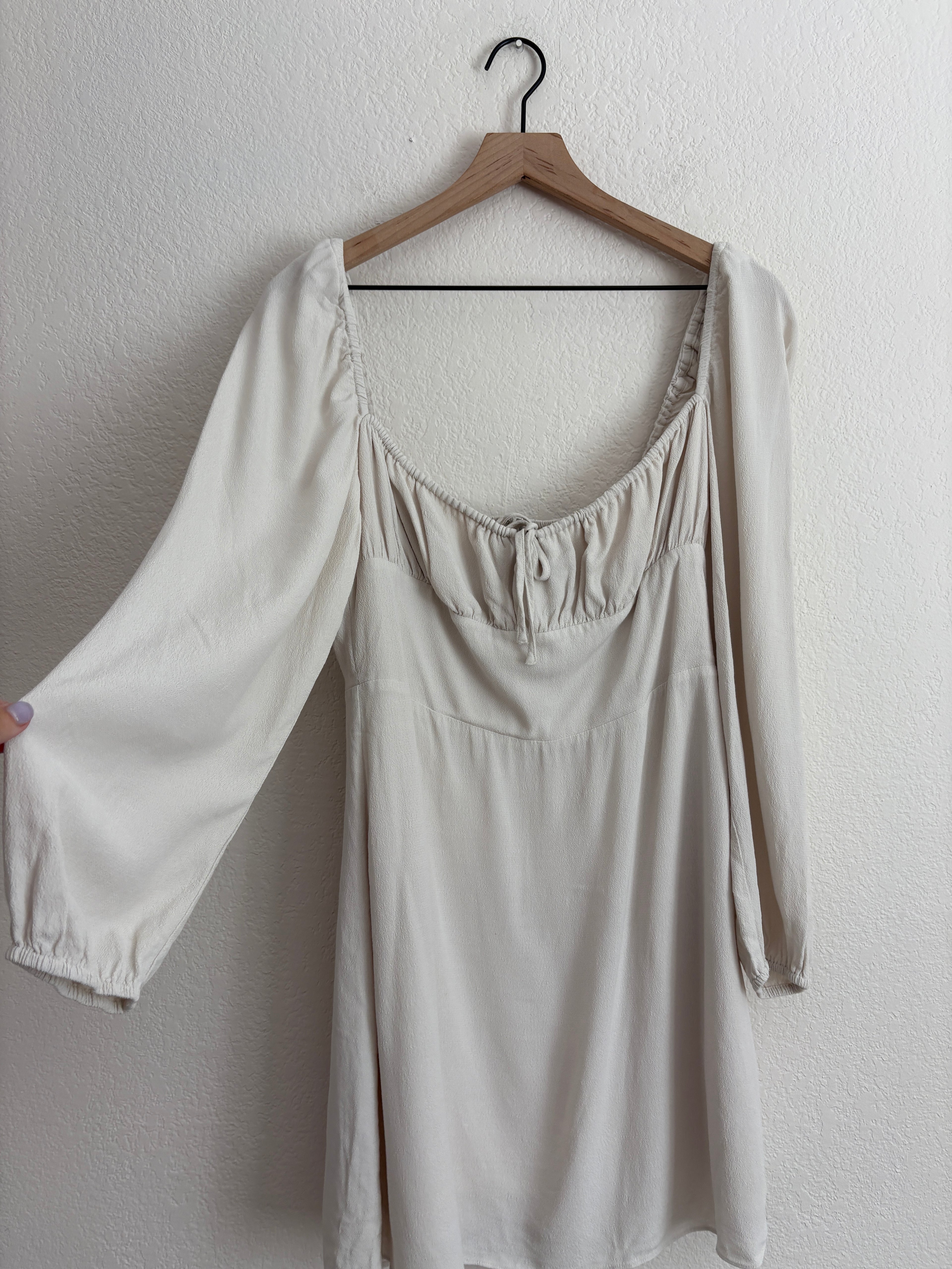 Aritzia Sunday Best Delilah Dress (L)