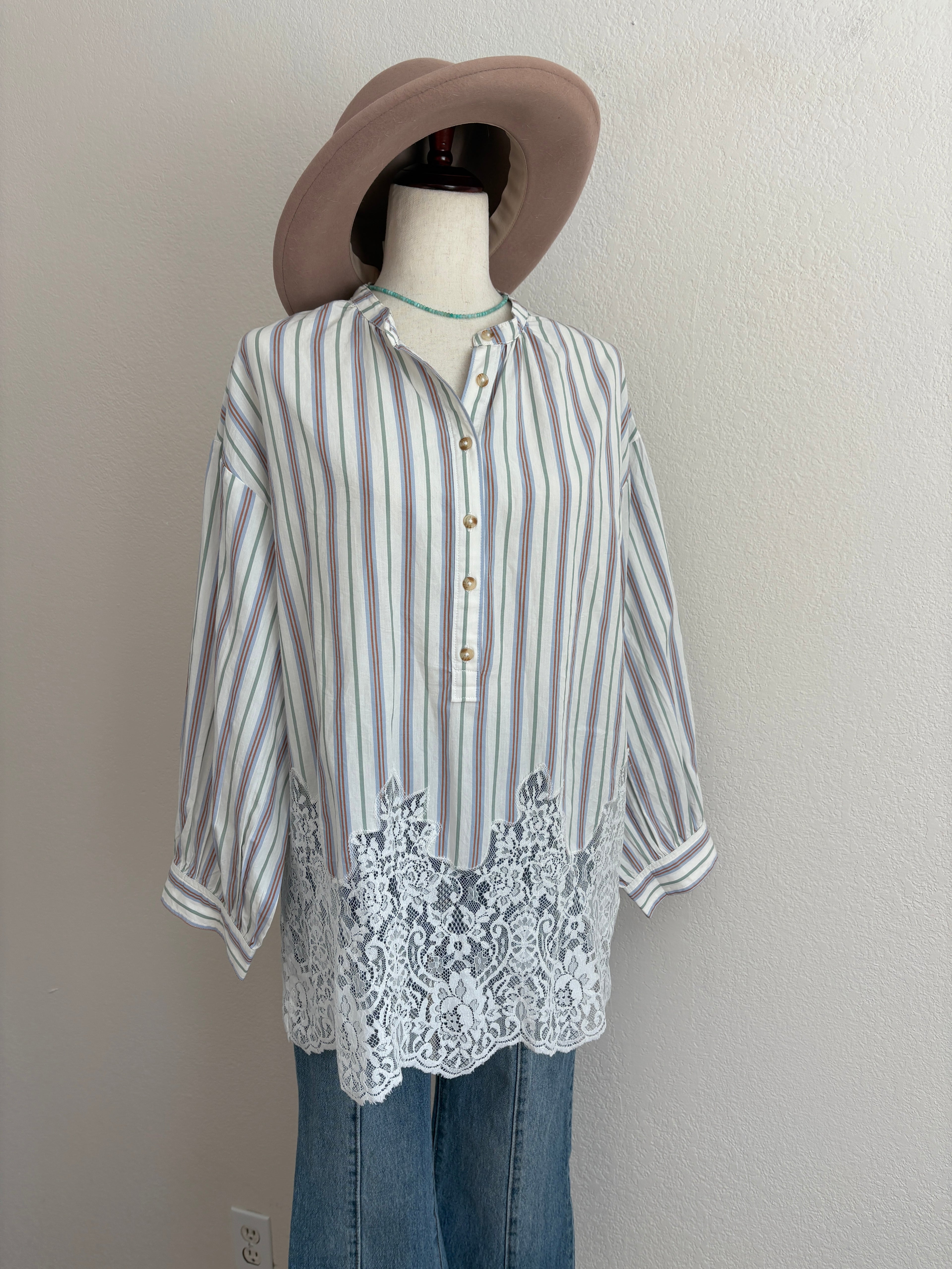 Anthropologie Pilcro Long Sleeve Lacy Top (M)