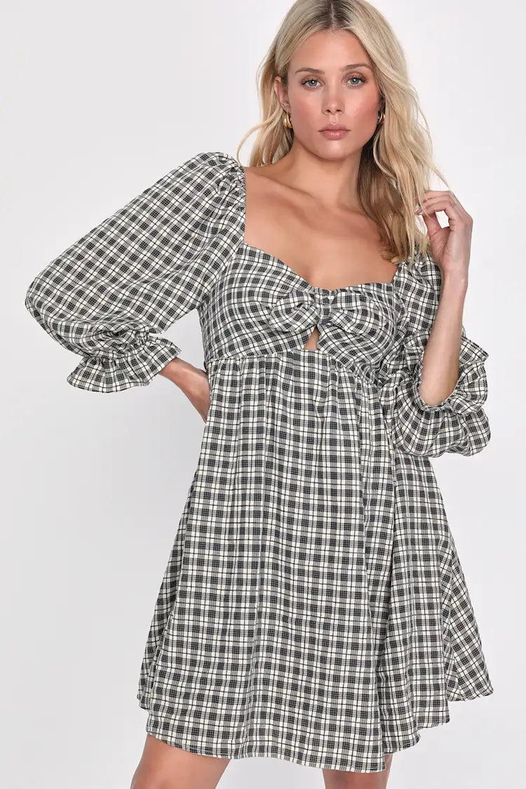 Lulu’s Plaid Puff Sleeve Dress (M)