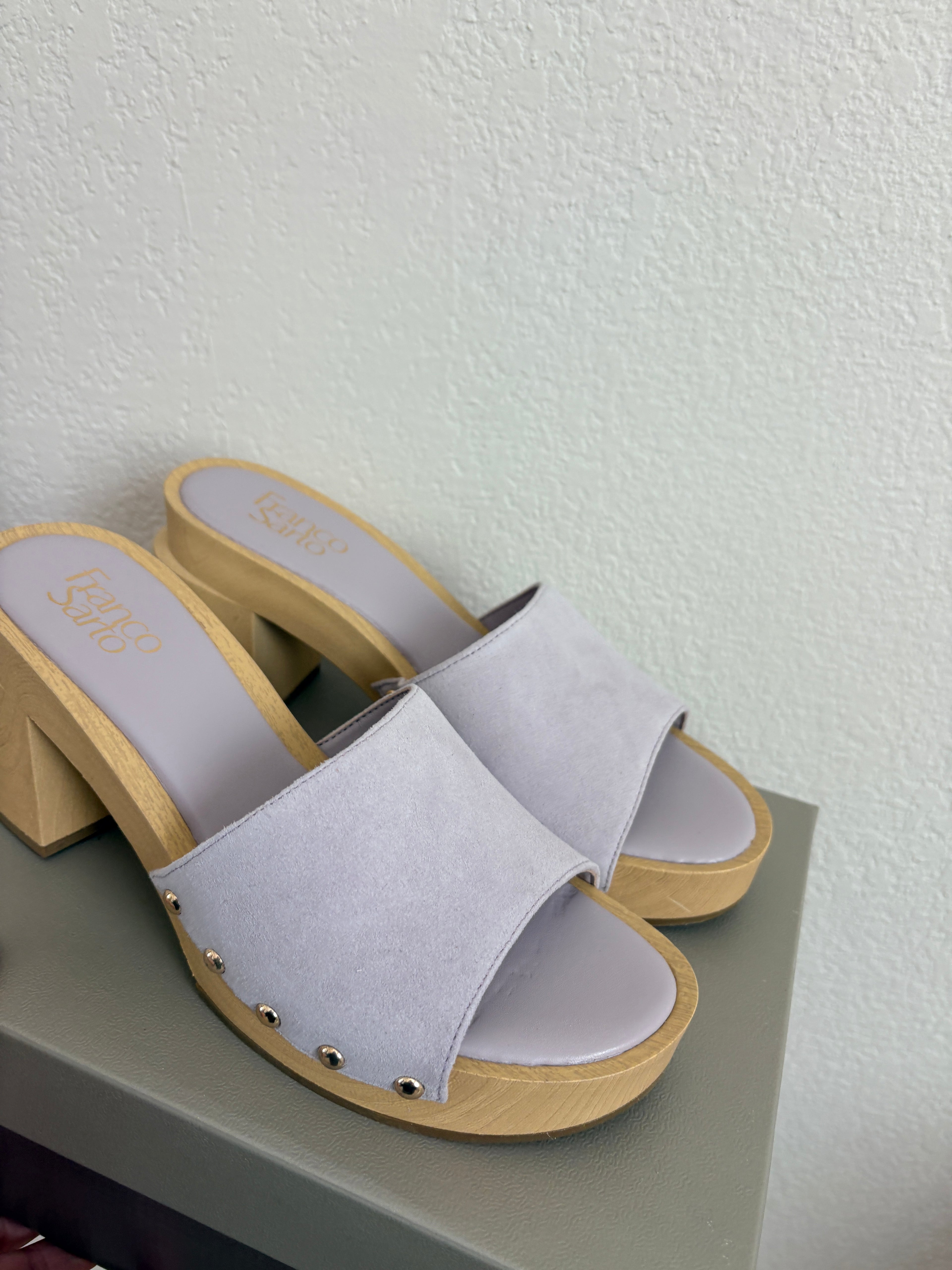 Brand New Franco Sarto Suede Capri Clogs in Lilac (8)