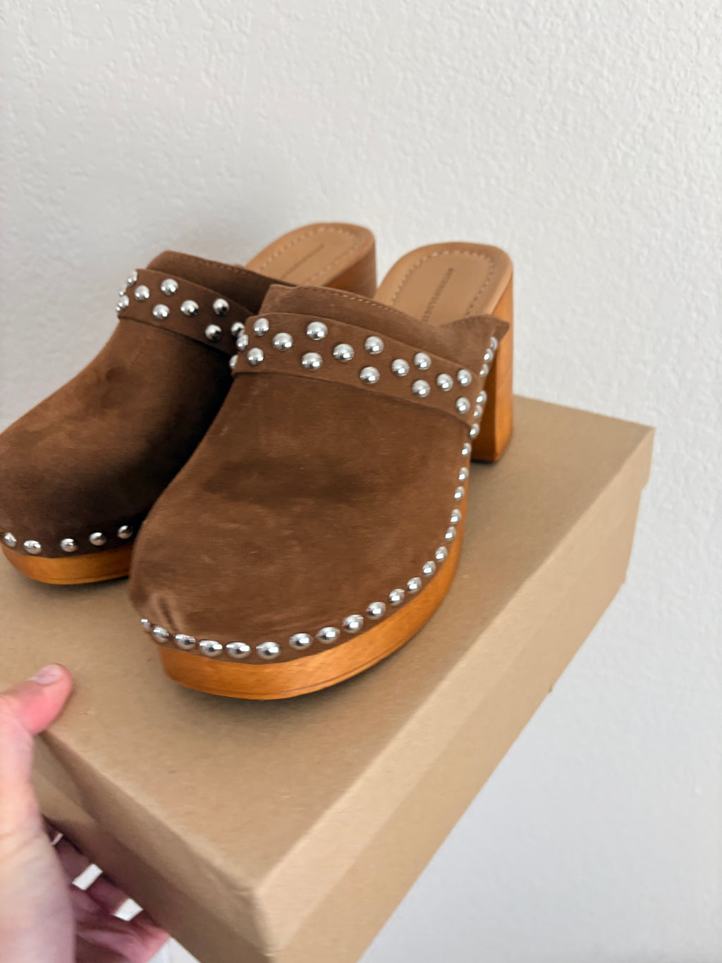 New Anthropologie Studded Heel Clogs (7.5-8)