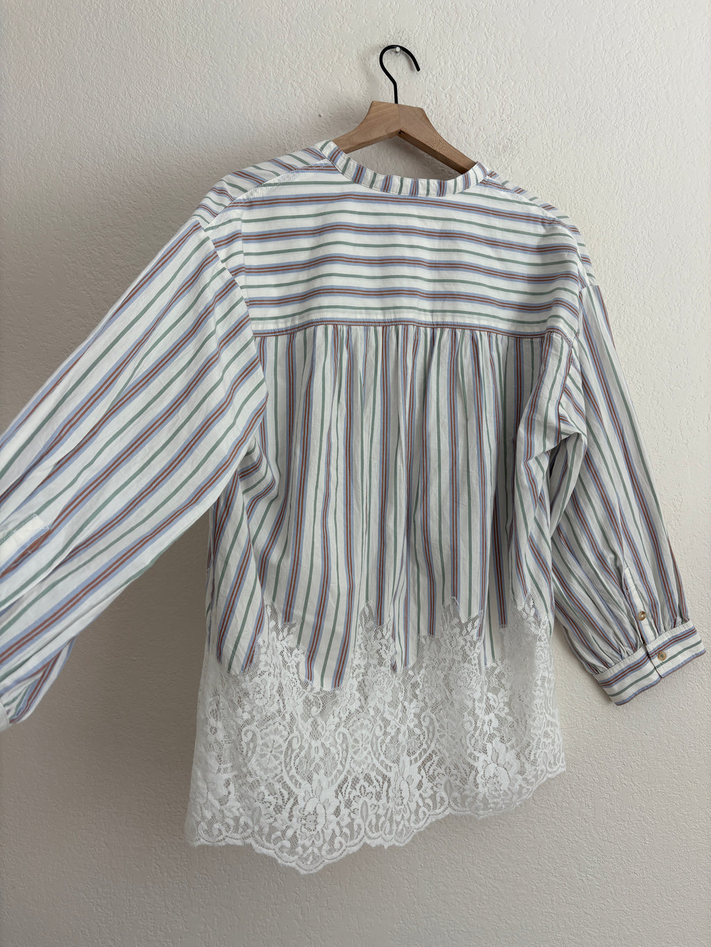 Anthropologie Pilcro Long Sleeve Lacy Top (M)