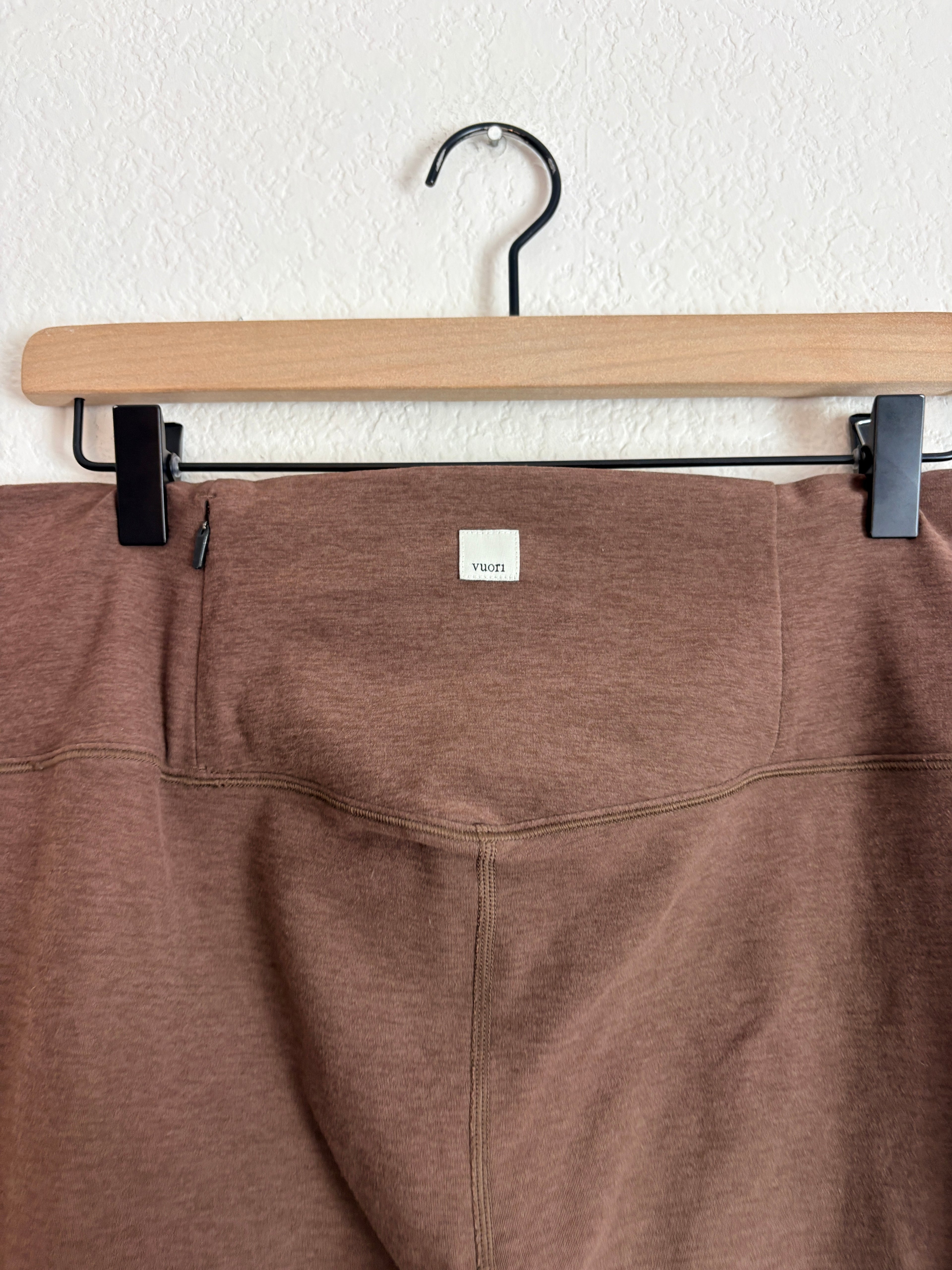 Vuori Chocolate Clean Elevation Leggings (M)