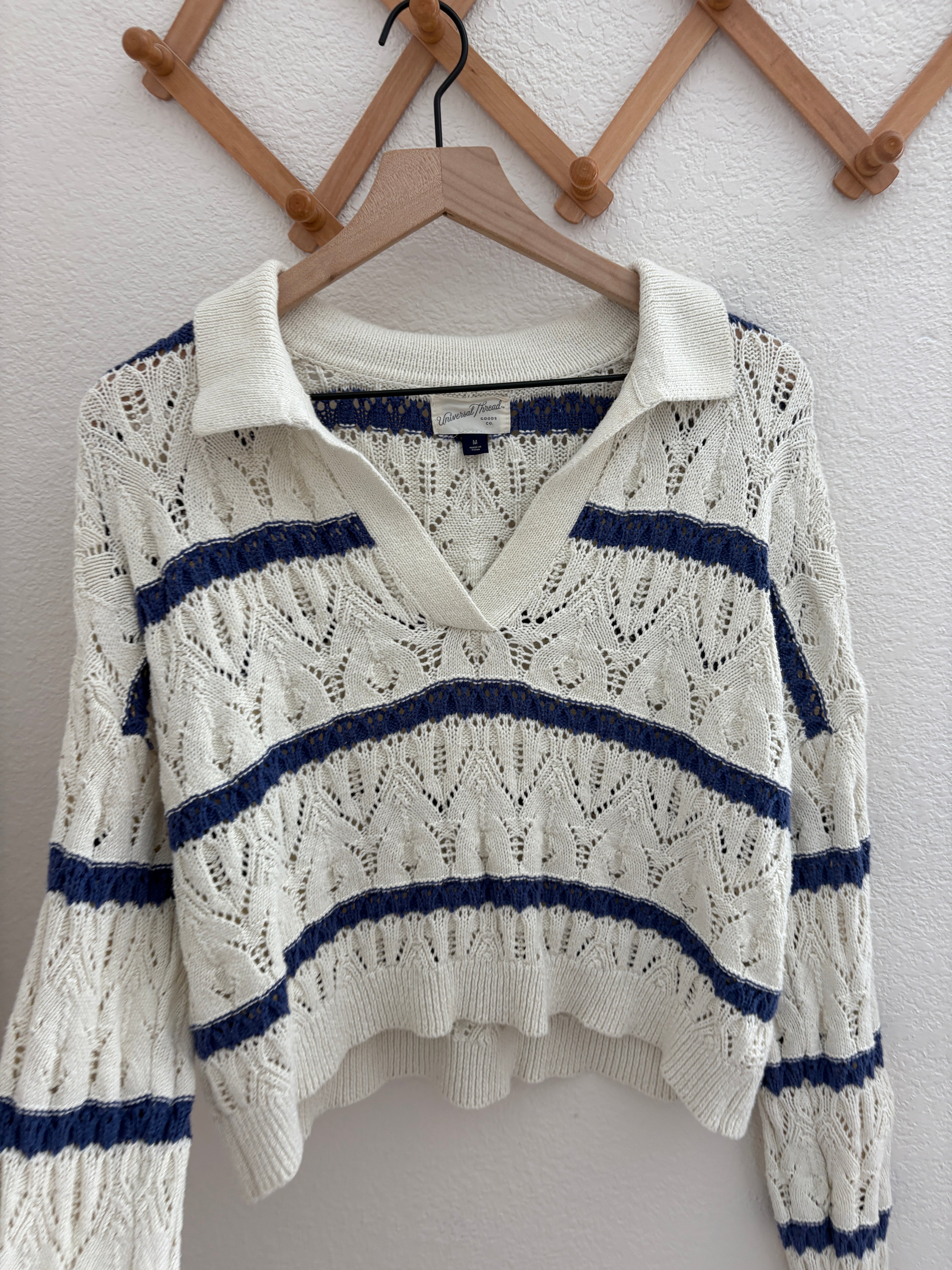 Universal Threads Knit Sweater (M)