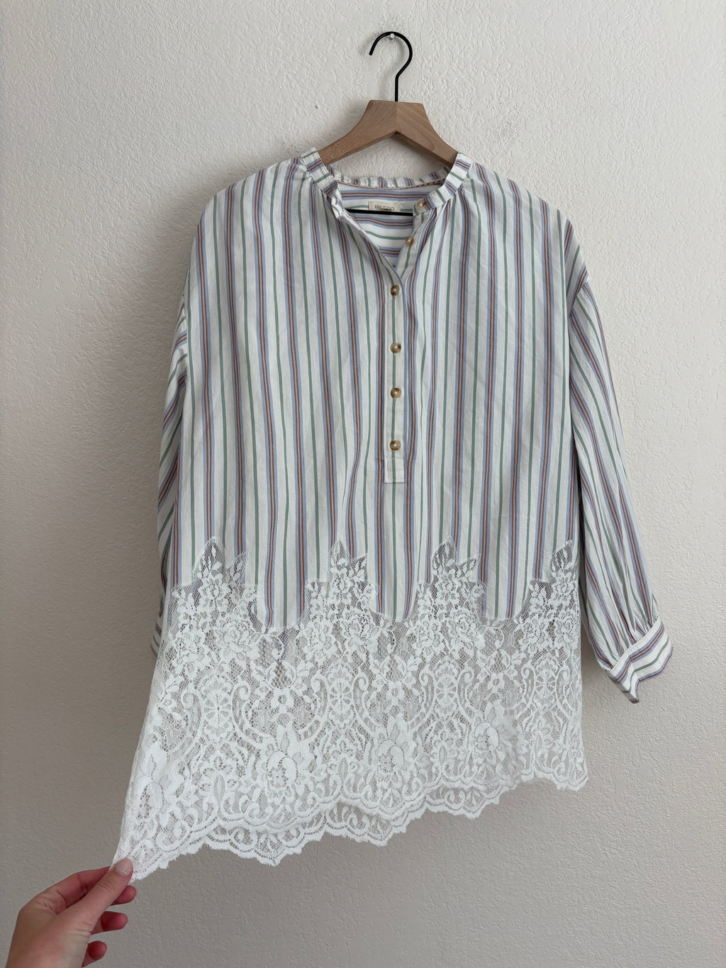 Anthropologie Pilcro Long Sleeve Lacy Top (M)