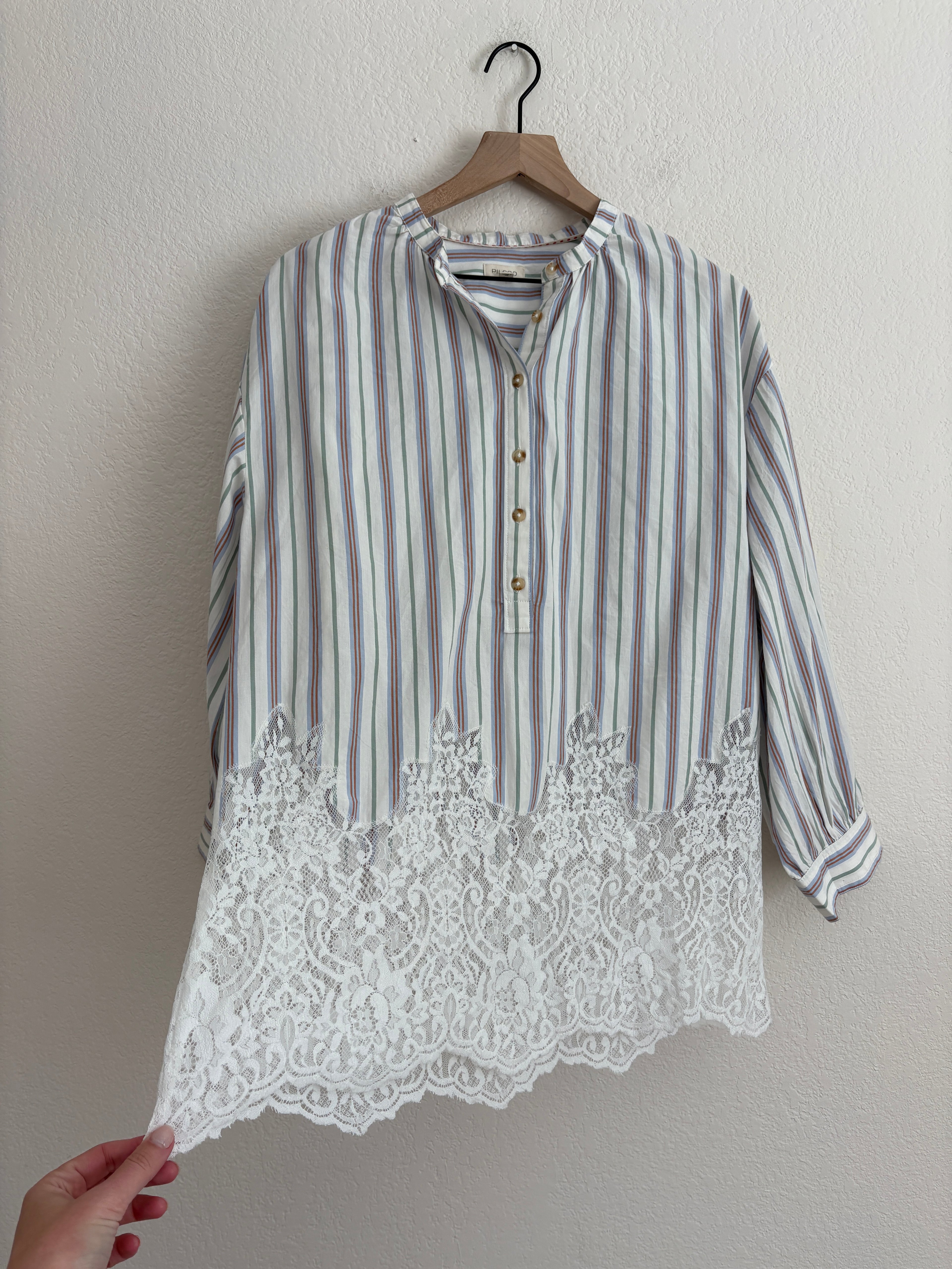 Anthropologie Pilcro Long Sleeve Lacy Top (M)