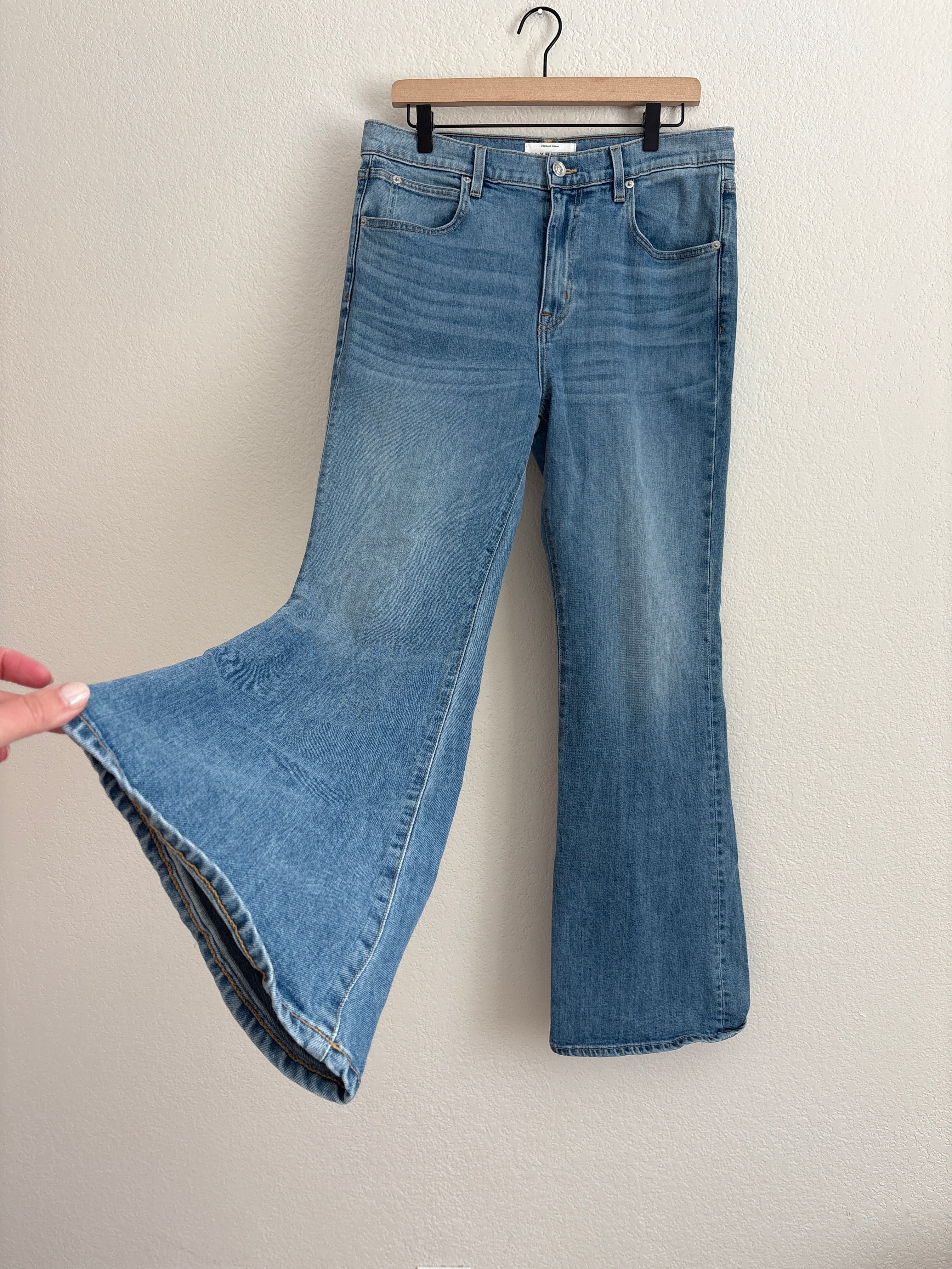 Slvrlake Reese High Rise Boot Cut Jeans (32)