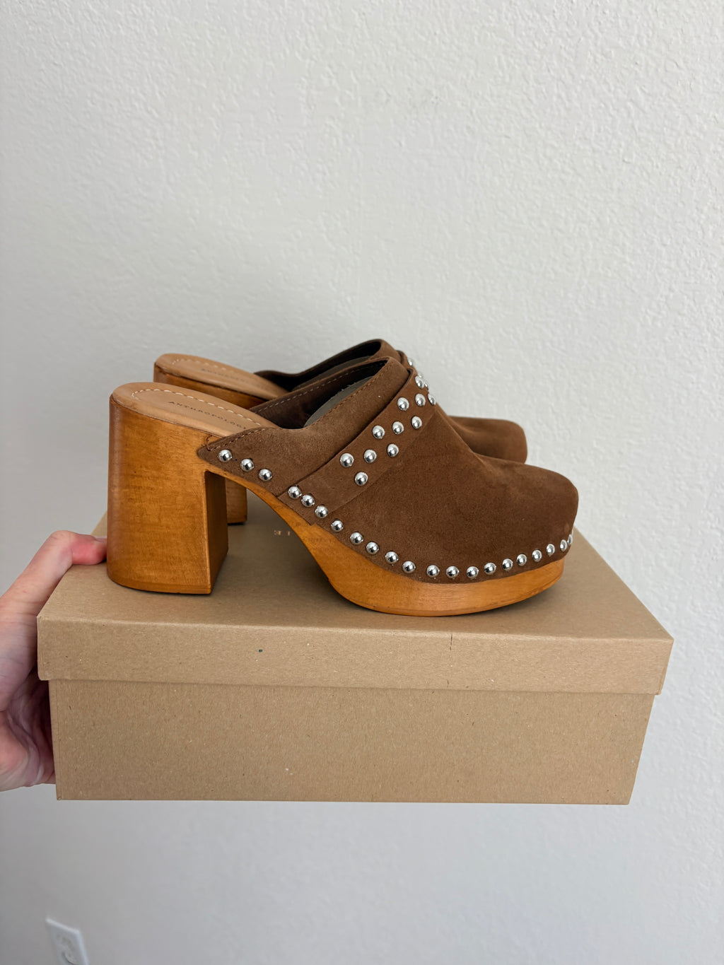 New Anthropologie Studded Heel Clogs (7.5-8)