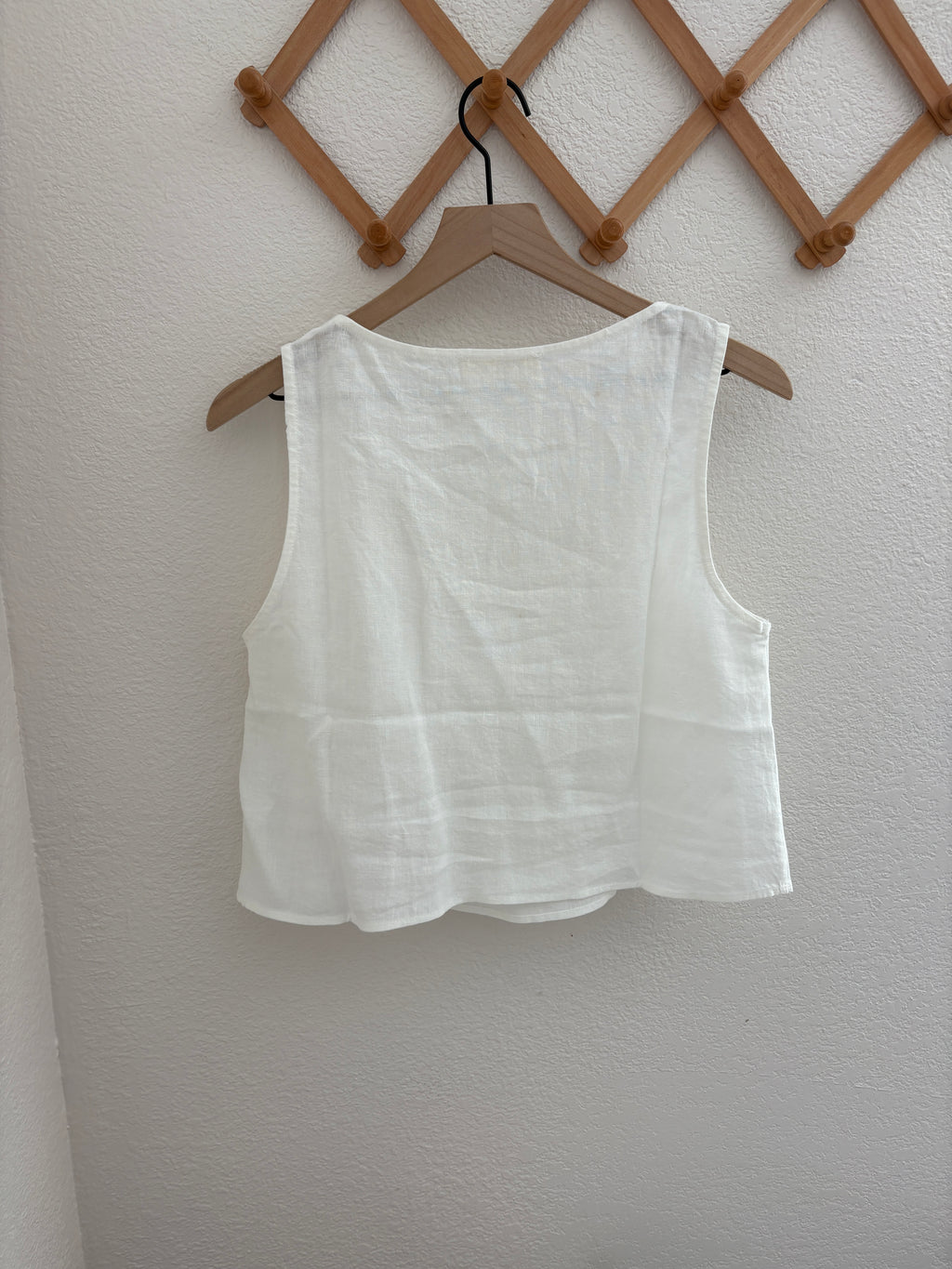 Solai Linen Capri Scoop Neck Tank (M)