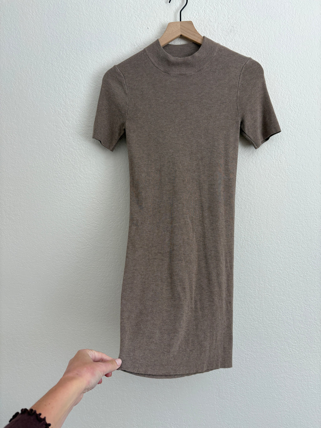 Latte Ribbed Dress (M)