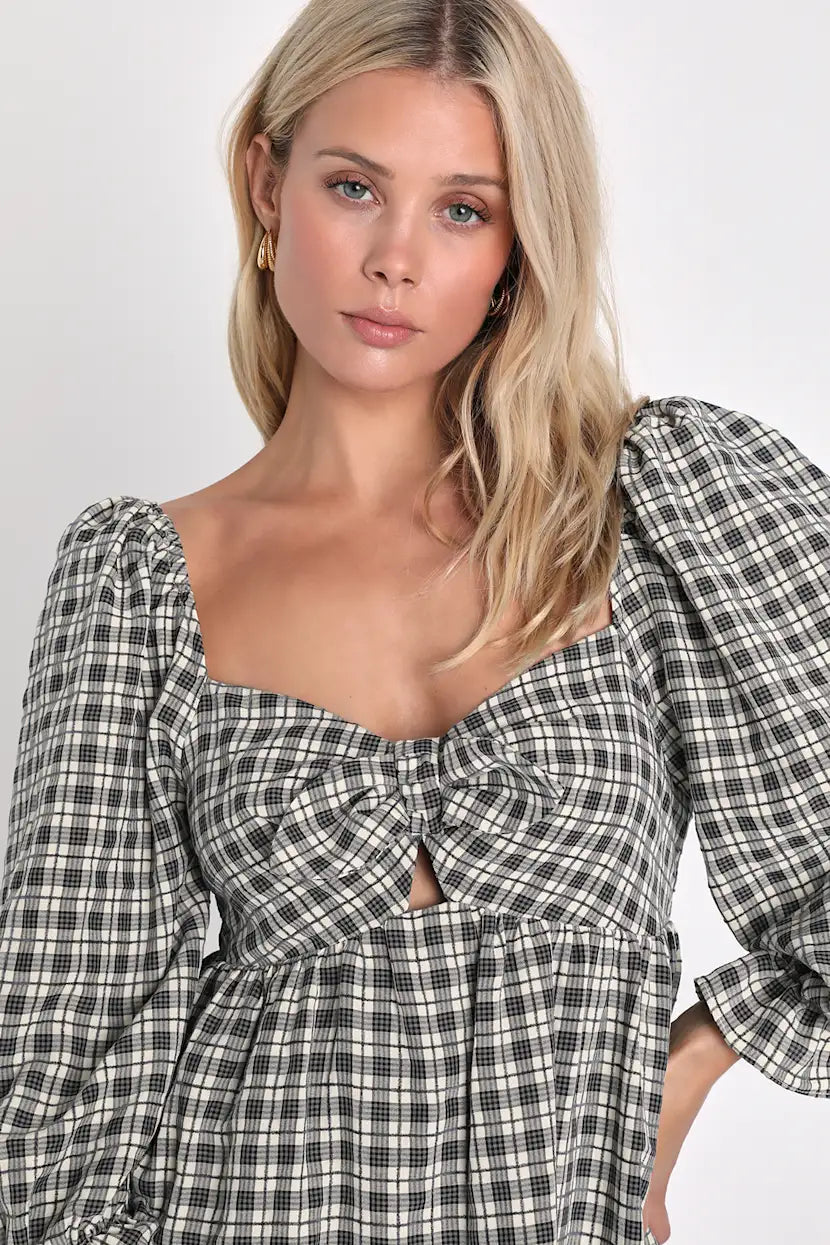 Lulu’s Plaid Puff Sleeve Dress (M)