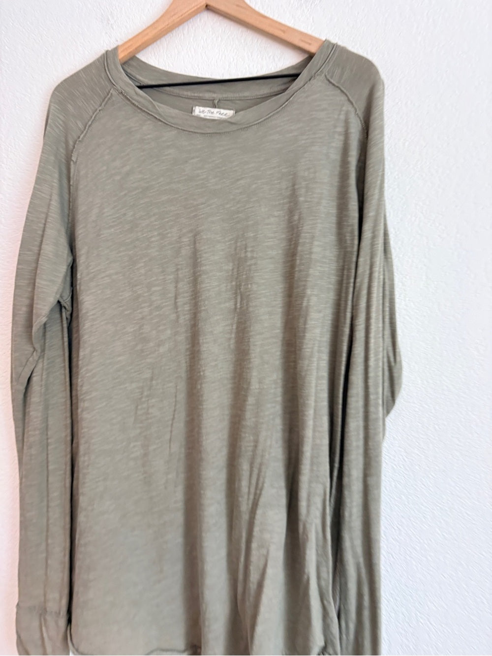Free People Cotton Long Sleeve Crewneck Top in Olive Green (L)