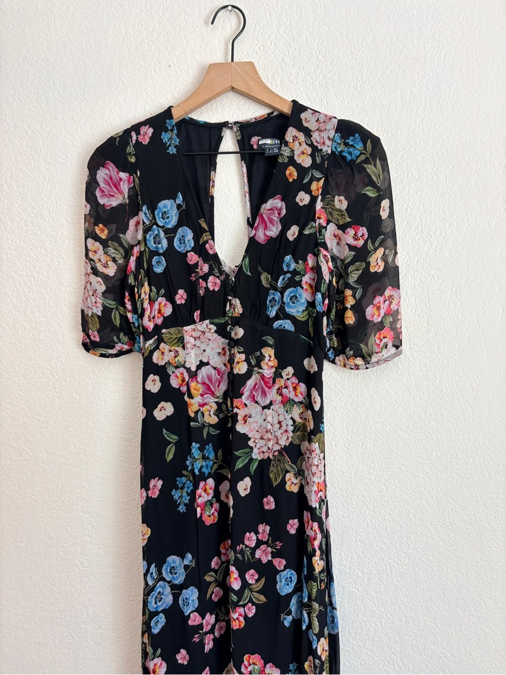 Anthropologie Maeve Floral Puff Sleeve V-Neck Black Midi Dress (2)