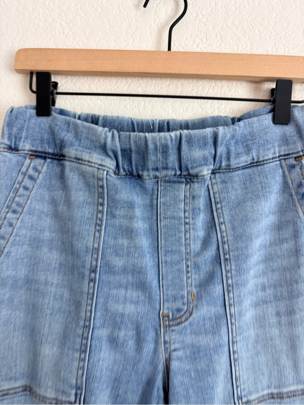 Madewell Pull-On Relaxed Jeans in Boyer Wash (S)