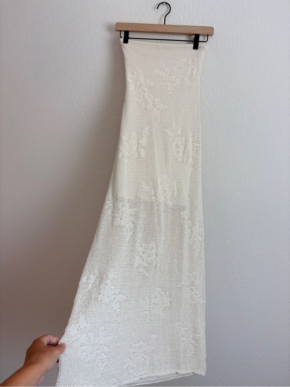 Abercrombie + Fitch Crochet Strapless Cream Lace Midi Dress (XXS)
