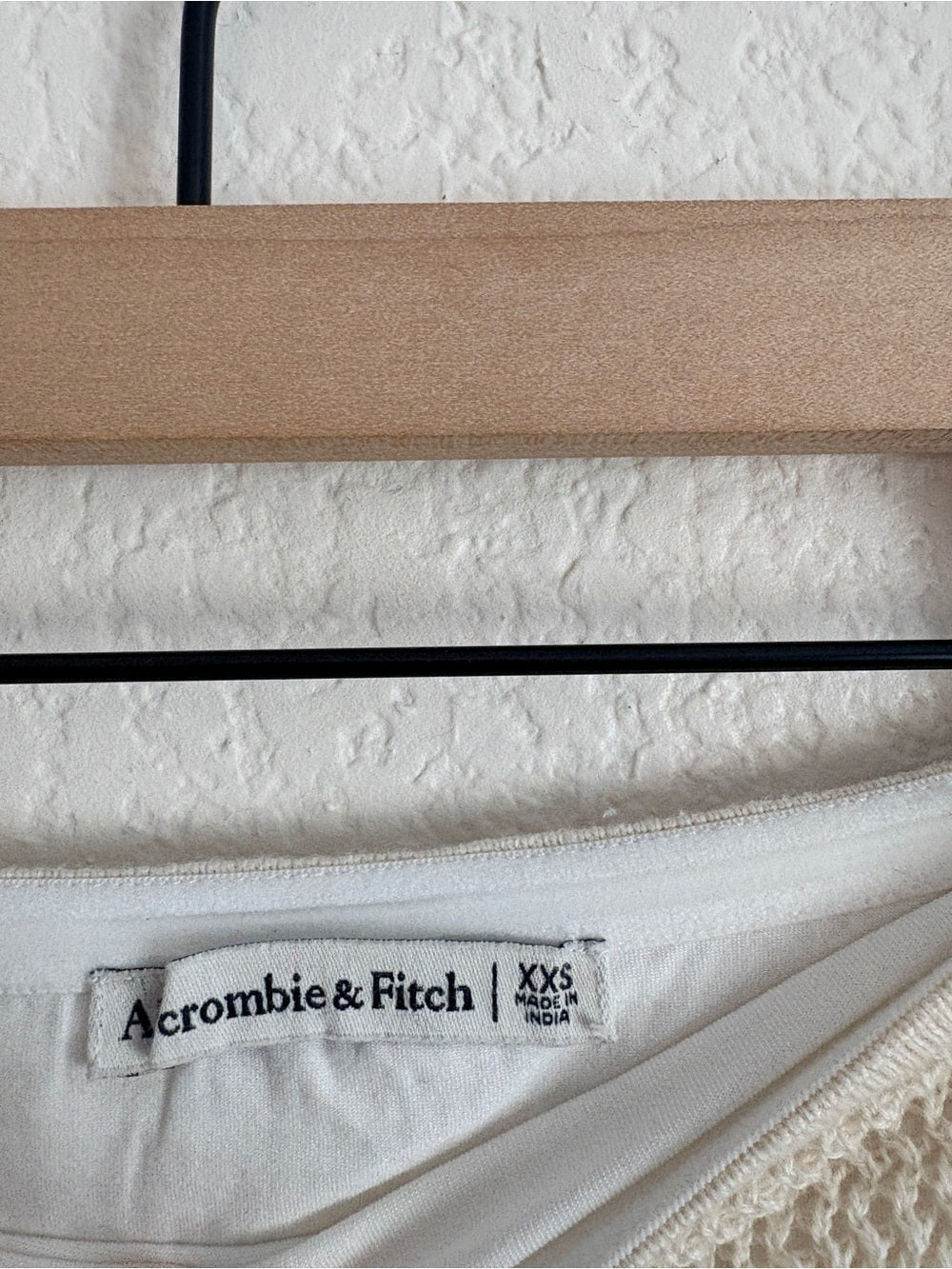 Abercrombie + Fitch Crochet Strapless Cream Lace Midi Dress (XXS)