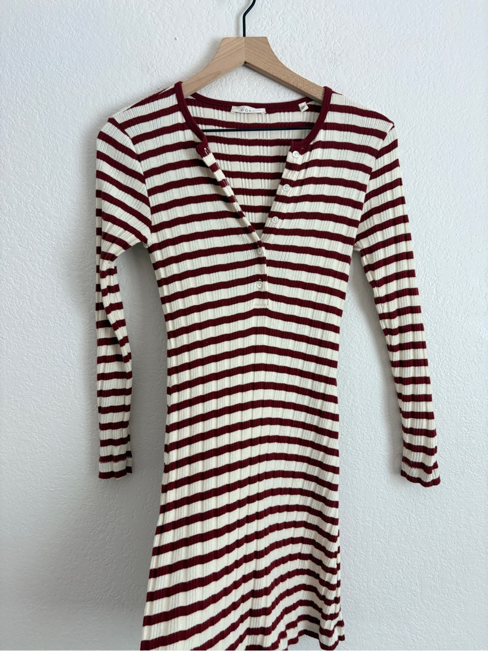 Doen Como Auburn San Simeon Stripe Henley Dress (S)