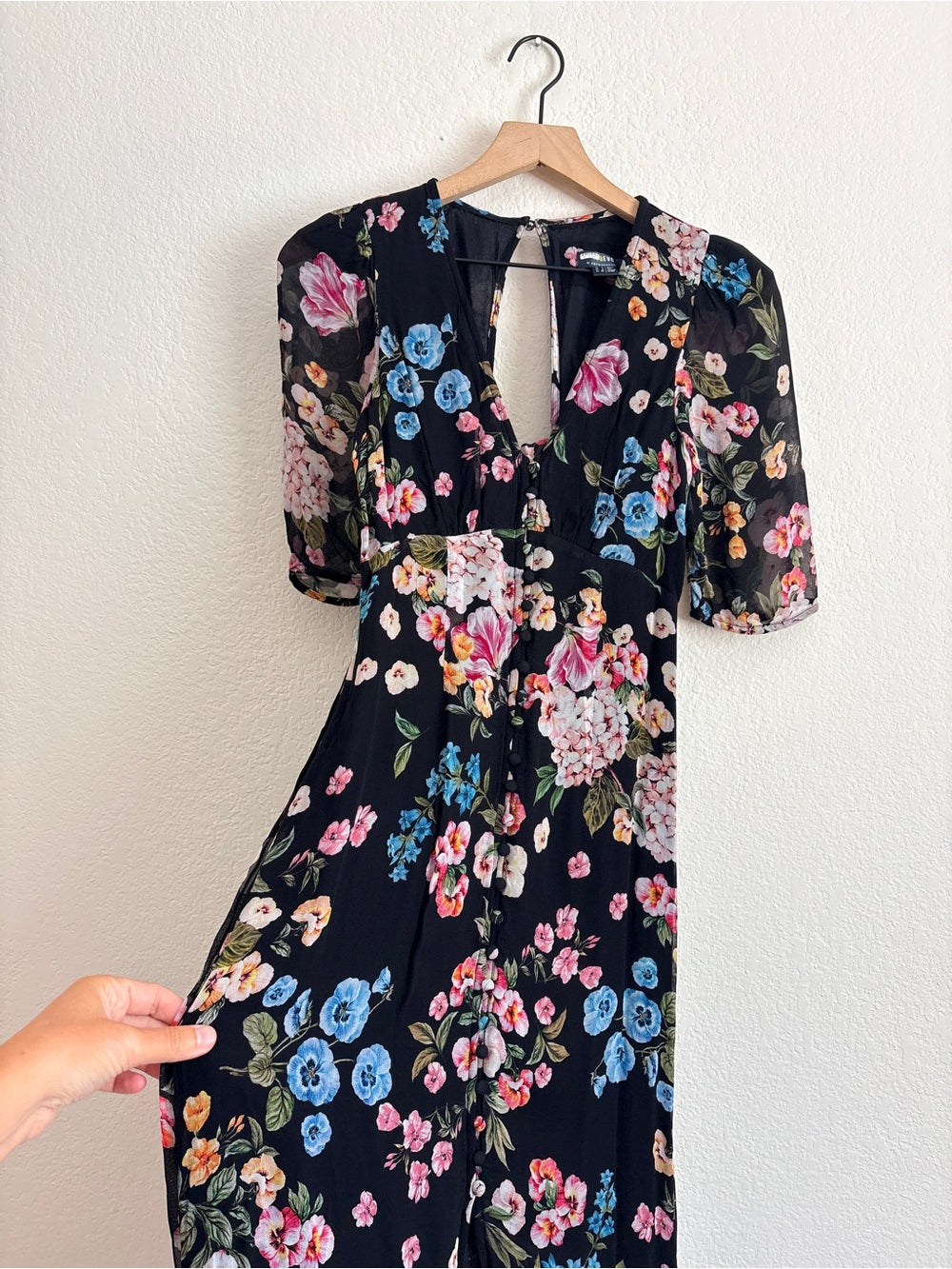 Anthropologie Maeve Floral Puff Sleeve V-Neck Black Midi Dress (2)