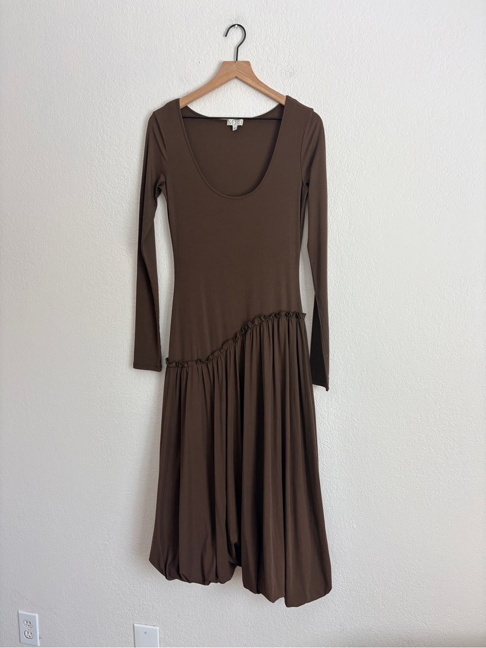 Saemdi Jeanette Chocolate Drop-Waist Midi Dress (M)