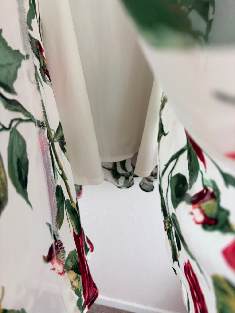 Betsey Johnson Tea Length Rose Cocktail Dress (2)