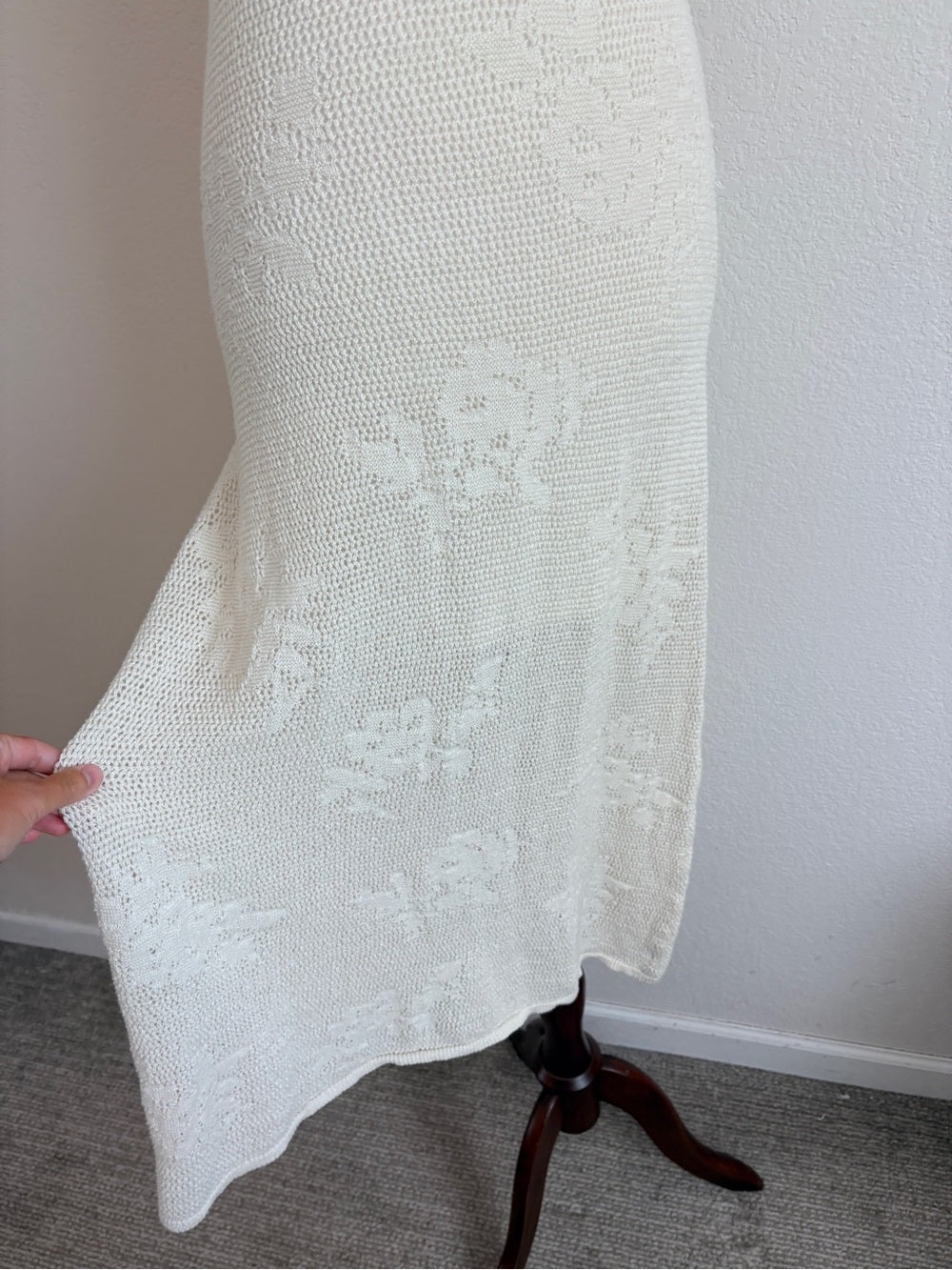 Abercrombie + Fitch Crochet Strapless Cream Lace Midi Dress (XXS)