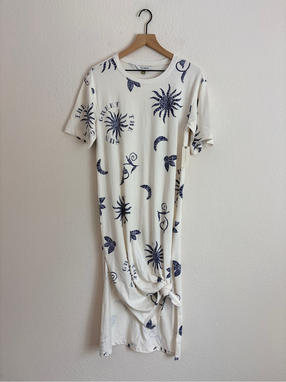 Celandine Graphic Maxi T-Shirt Dress (M)