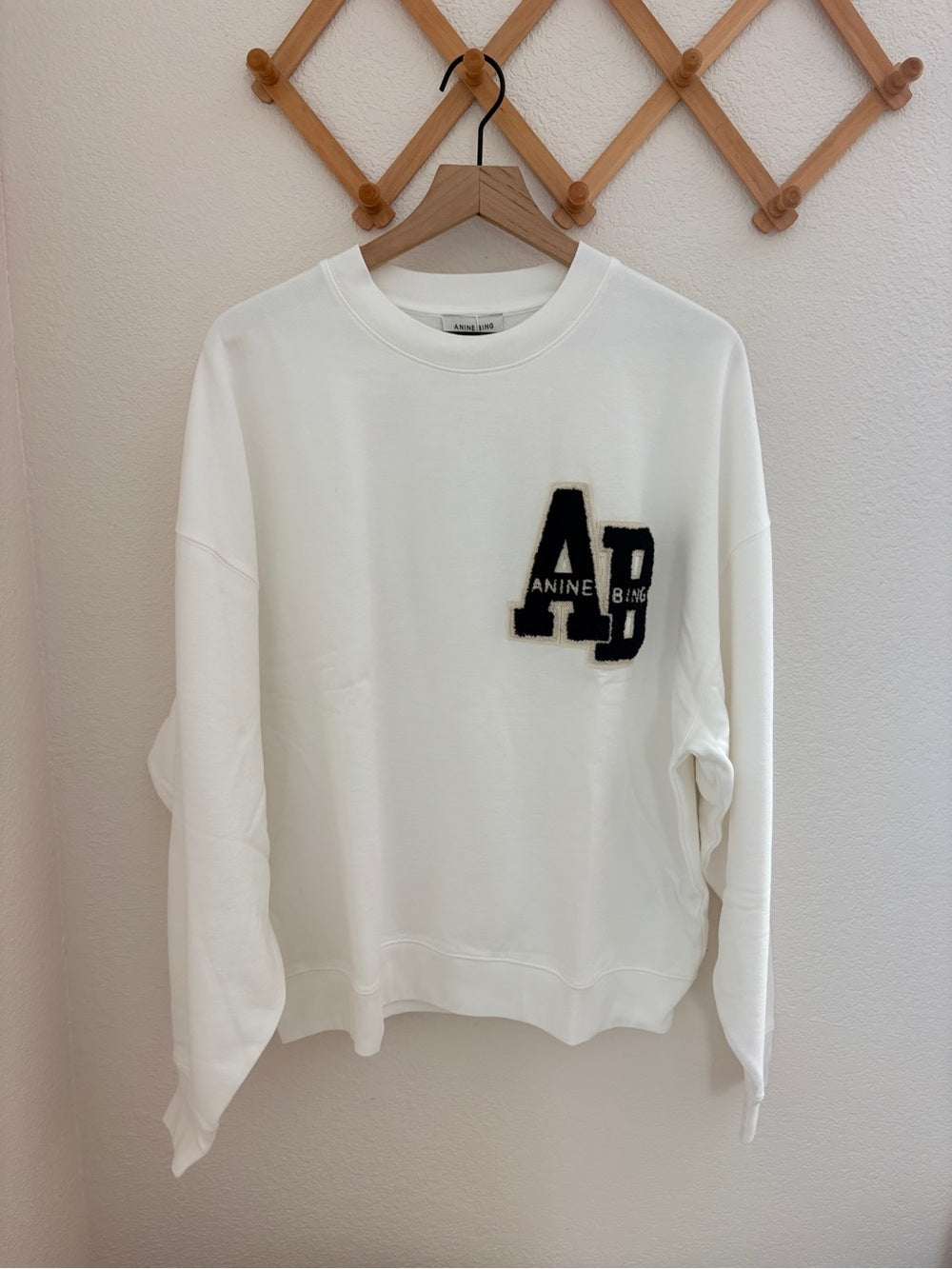 NWT Anine Bing Miles Oversized White Logo Patch Crewneck Sweatshirt (L)