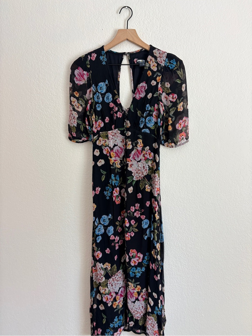 Anthropologie Maeve Floral Puff Sleeve V-Neck Black Midi Dress (2)