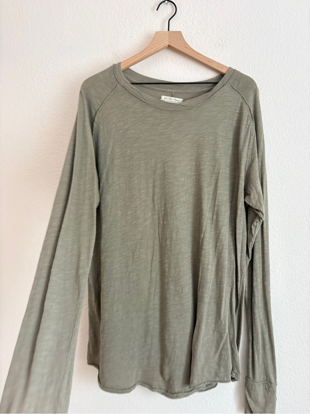 Free People Cotton Long Sleeve Crewneck Top in Olive Green (L)