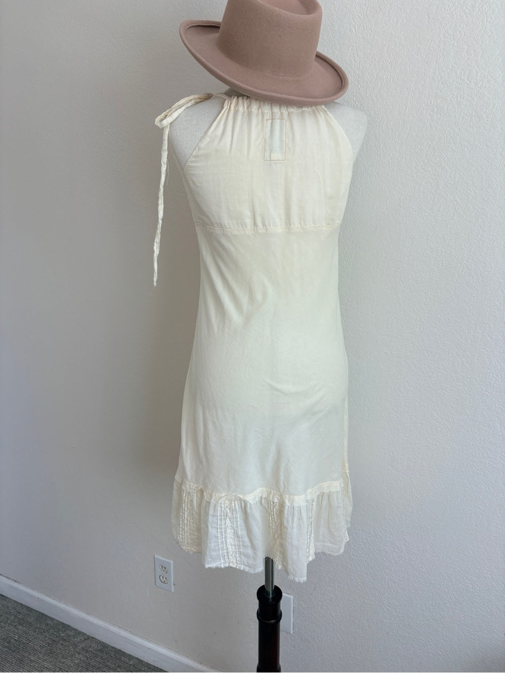 Burning Torch Anthropologie Gauzy Boho in Cream Lace-Trim Halter Sundress (S)